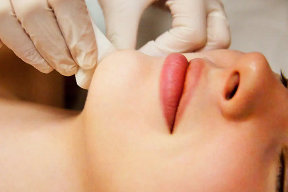 Glowing Results Skin Spa - LED light therapy-1